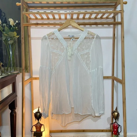 14th & Union Embroidered Tops. Size -S ( Fit S-M) - Picture 9 of 14